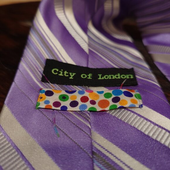 City of London Lavender and Silver Striped Silk Tie - Picture 3 of 4